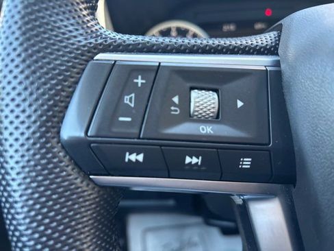 Used 2023 Mitsubishi Outlander SE image 48