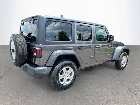 Used 2022 Jeep Wrangler Unlimited Sport AWD/4WD image 4