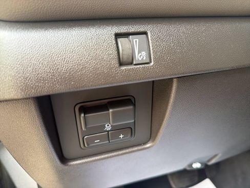 Used 2023 Chevrolet Colorado ZR2 w/ Desert Boss Special Edition AWD/4WD image 14