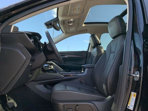 Used 2023 Buick Envision Avenir image 31