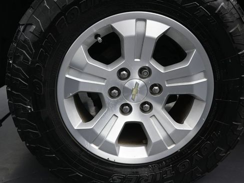 Used 2018 Chevrolet Silverado 1500 LT w/ All Star Edition AWD/4WD image 10