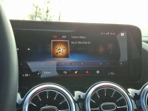 Certified 2022 Mercedes-Benz GLA 250 4MATIC image 18