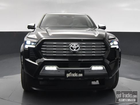 Used 2024 Toyota Tacoma Limited w/ Limited Package (LT) AWD/4WD image 48