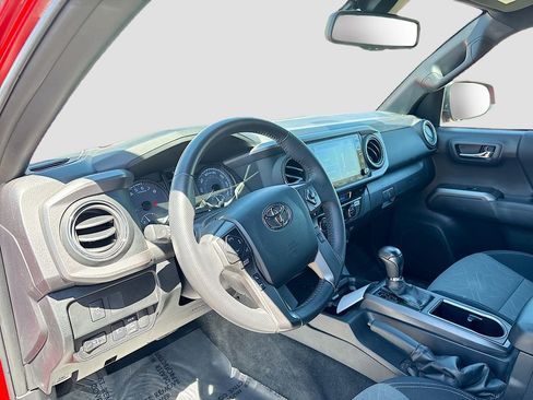 Used 2023 Toyota Tacoma TRD Sport AWD/4WD image 9