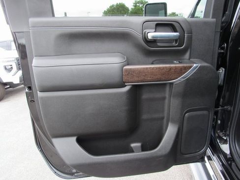 Used 2022 GMC Sierra 2500 Denali image 29