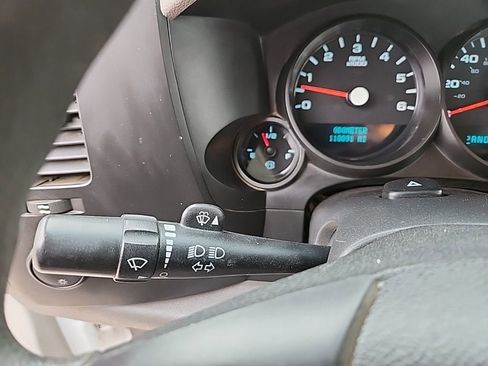 Used 2009 Chevrolet Silverado 1500 W/T AWD/4WD image 12
