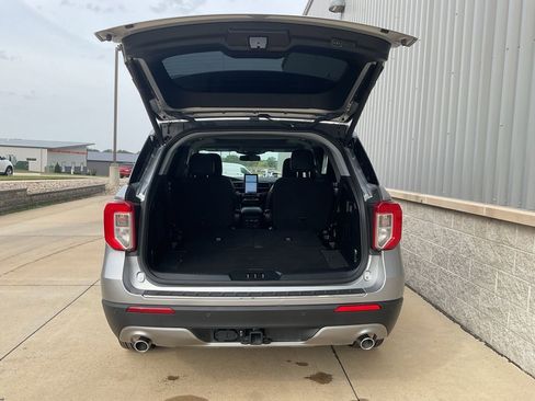 Used 2023 Ford Explorer Limited w/ Limited Technology Package image 25