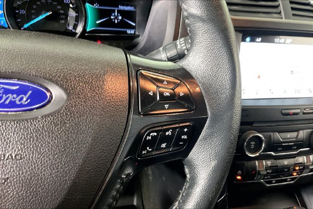 Used 2018 Ford Explorer XLT w/ Equipment Group 202A AWD/4WD image 11