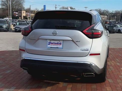 Used 2020 Nissan Murano SV image 2
