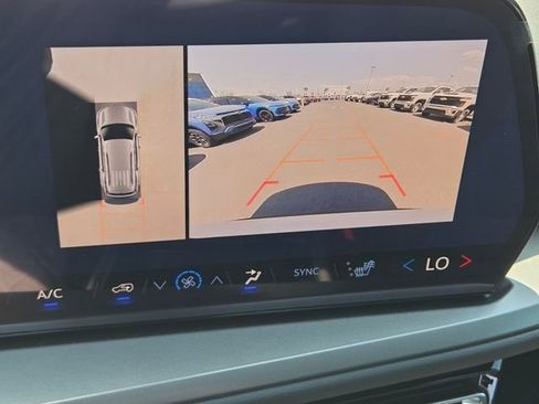 New 2026 Chevrolet Traverse LT w/ Enhanced Driving Package image 13