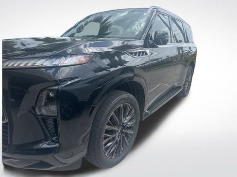 Used 2025 INFINITI QX80 Autograph image 4