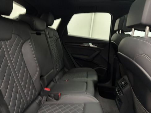Used 2024 Audi SQ5 Premium Plus w/ Premium Plus Package image 28