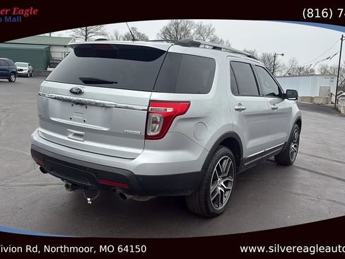 Used 2015 Ford Explorer XLT w/ Equipment Group 202B image 5