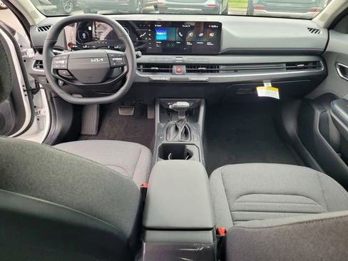 New 2025 Kia K4 EX image 8