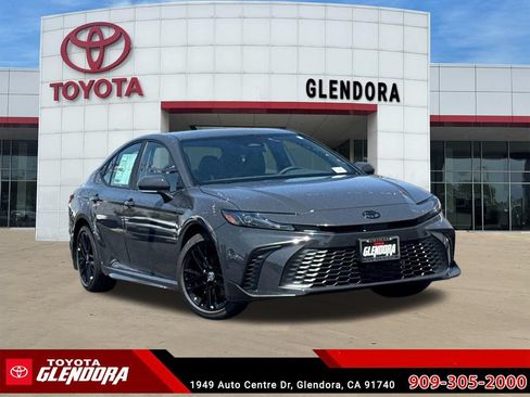 New 2026 Toyota Camry SE FWD image 2