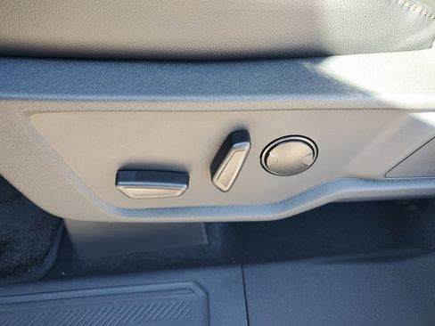 New 2025 Ford Bronco Badlands image 9