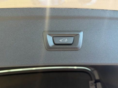 New 2026 BMW iX xDrive45 image 12