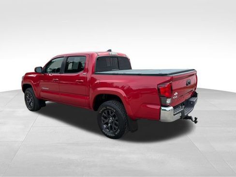 Used 2021 Toyota Tacoma SR5 AWD/4WD image 5