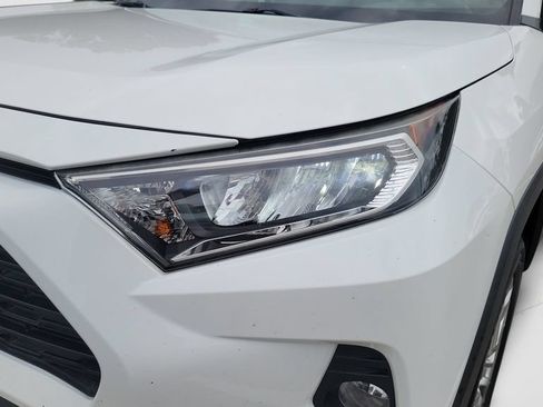Used 2019 Toyota RAV4 XLE Premium FWD image 25