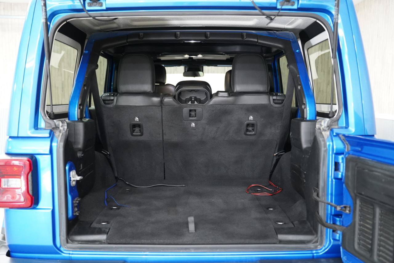 Used 2021 Jeep Wrangler Unlimited Sahara AWD/4WD image 37