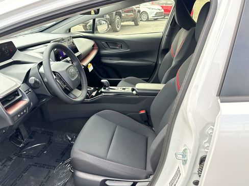 New 2026 Toyota Prius Plug-In Hybrid FWD image 8