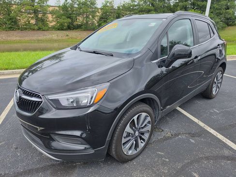 Used 2022 Buick Encore Preferred w/ Safety Package FWD image 4