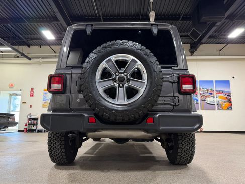 Used 2020 Jeep Wrangler Unlimited Sahara w/ Uconnect 4C Nav & Sound Group AWD/4WD image 18