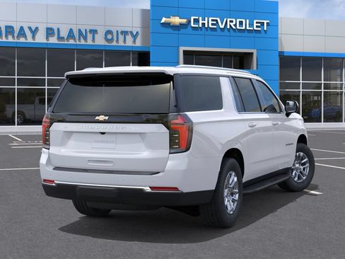 New 2026 Chevrolet Suburban LS RWD image 4