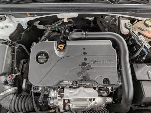 Used 2022 Chevrolet Malibu LT image 30