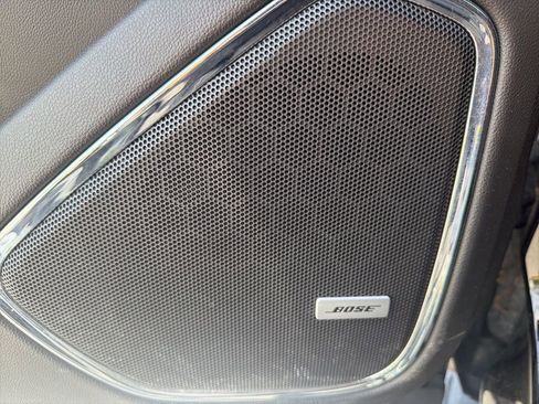 Used 2018 GMC Yukon Denali w/ Denali Ultimate Package image 17