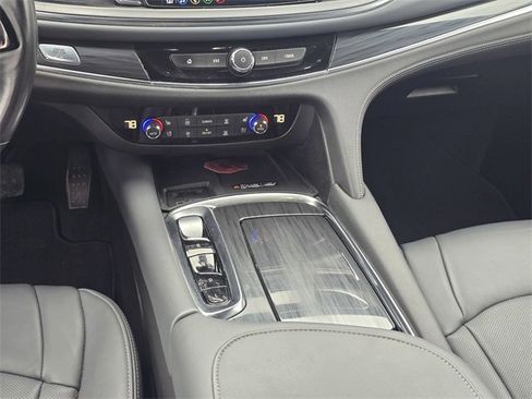 Used 2023 Buick Enclave Premium image 18