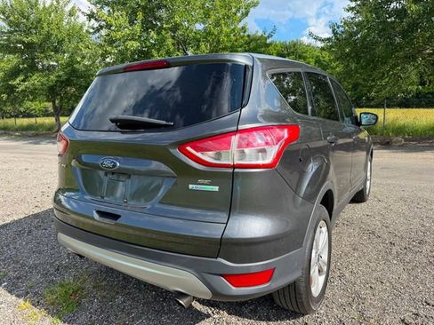 Used 2015 Ford Escape SE FWD image 4