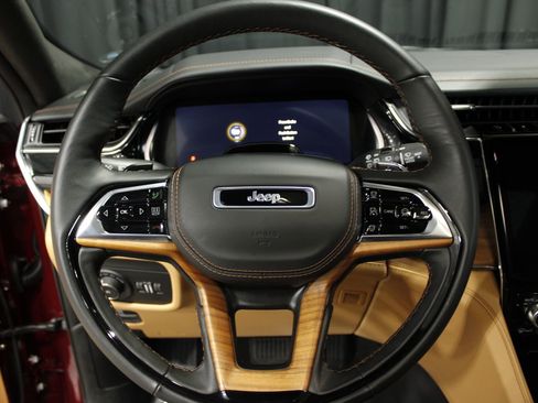 Used 2025 Jeep Grand Cherokee L Summit image 38