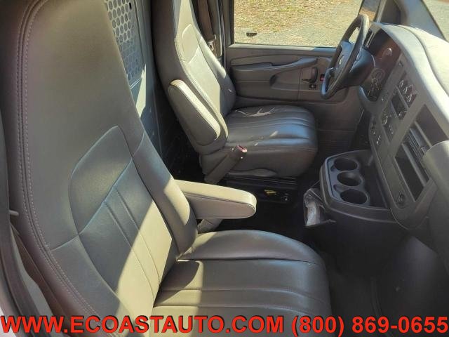 Used 2014 Chevrolet Express 2500 Extended RWD image 8
