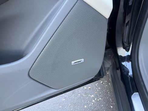 Used 2024 Cadillac XT6 Premium Luxury w/ Technology Package image 11