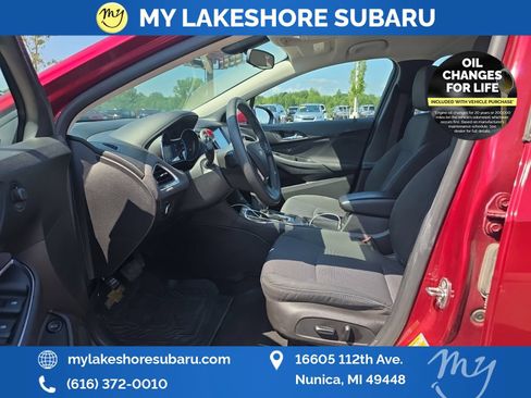 Used 2017 Chevrolet Cruze LT w/ Convenience Package FWD image 22