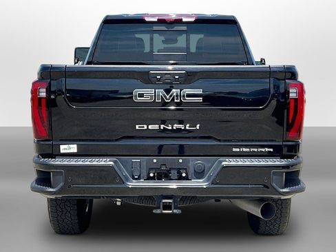 Used 2025 GMC Sierra 2500 Denali Ultimate AWD/4WD image 4