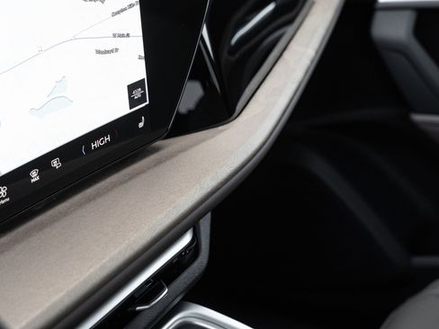 New 2025 Audi Q5 Premium image 15