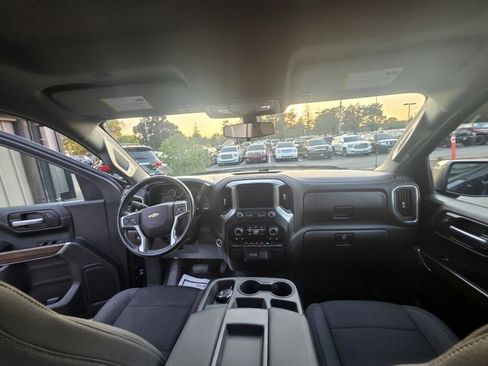 Used 2021 Chevrolet Silverado 1500 LT w/ Bed Protection Package image 18