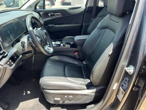 Used 2025 Kia Sportage EX AWD/4WD image 23