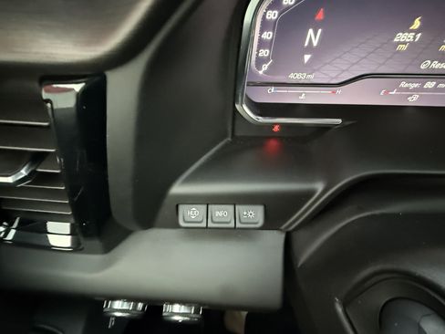 Used 2025 GMC Sierra 1500 AT4 w/ AT4 Premium Package image 20