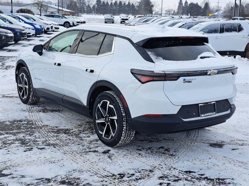 New 2026 Chevrolet Equinox EV LT image 4