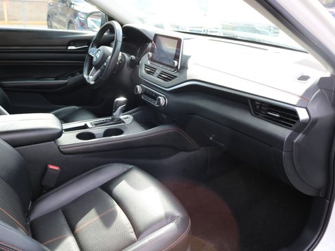 Used 2020 Nissan Altima 2.5 SR image 38