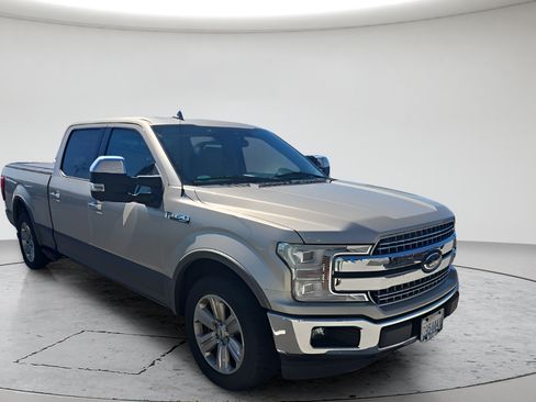 Used 2018 Ford F150 Lariat w/ Equipment Group 502A Luxury RWD image 3