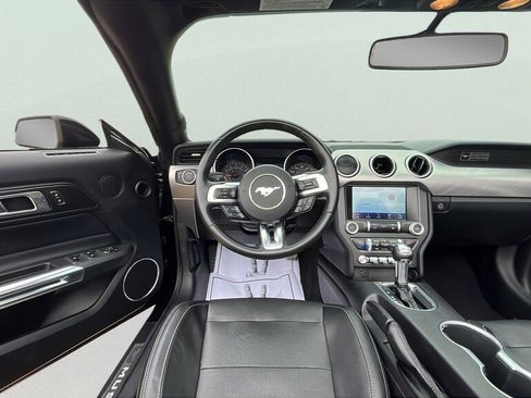 Used 2020 Ford Mustang Premium image 11