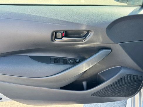 Used 2025 Toyota Corolla LE FWD image 22