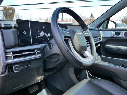 Used 2025 Hyundai Santa Fe Limited FWD image 27