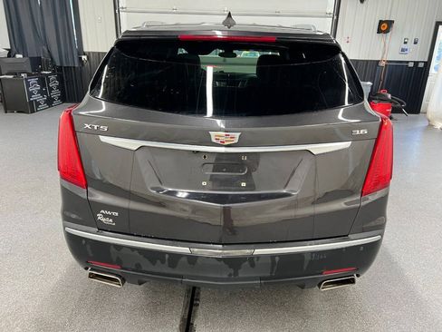 Used 2017 Cadillac XT5 Luxury w/ Driver Awareness Package AWD/4WD image 5