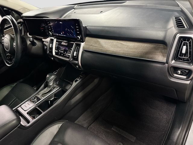 Used 2023 Kia Sorento S w/ Panoramic Sunroof Package AWD/4WD image 31