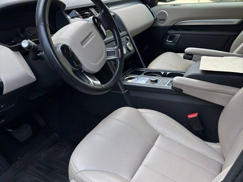 Used 2020 Land Rover Discovery Landmark AWD/4WD image 4